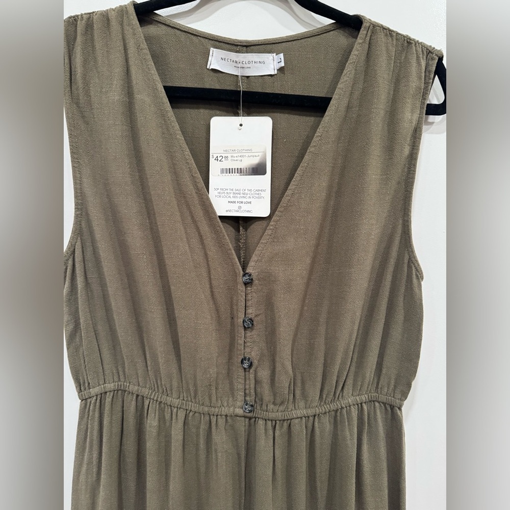 Jumpsuit sleeveless olive green Size Large NWT - Picture 4 of 6